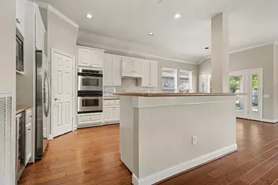 24111 Laureumont Court, Katy, TX 77494 - Photo 9