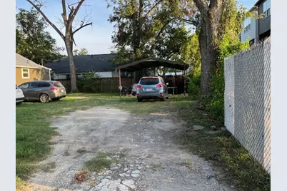 1611 Sylvester Road, Houston, TX 77009 - Photo 3