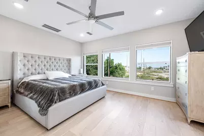 3102 Somerset Levens Lane, Houston, TX 77055 - Photo 13