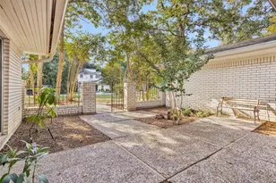 6 Winged Foot Dr, Conroe, TX 77304 - Photo 11