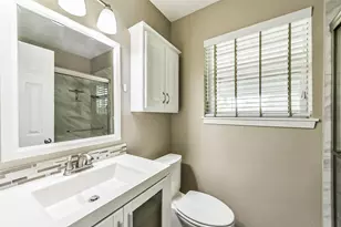 7903 Parkglen Dr, Houston, TX 77049 - Photo 21