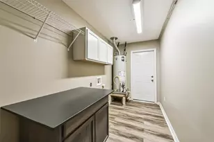 7903 Parkglen Dr, Houston, TX 77049 - Photo 17