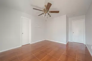 9407 Demsey Mill Dr, Sugar Land, TX 77498 - Photo 17