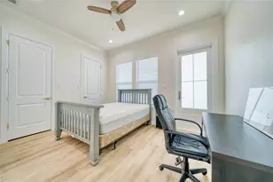 1102 62nd St, Galveston, TX 77551 - Photo 9