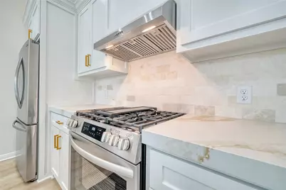 1102 62nd Street, Galveston, TX 77551 - Photo 7