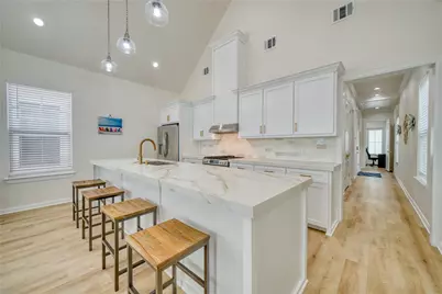 1102 62nd Street, Galveston, TX 77551 - Photo 3