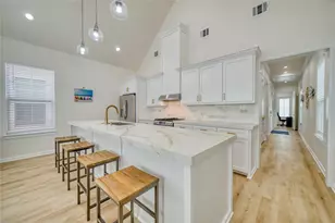 1102 62nd St, Galveston, TX 77551 - Photo 3