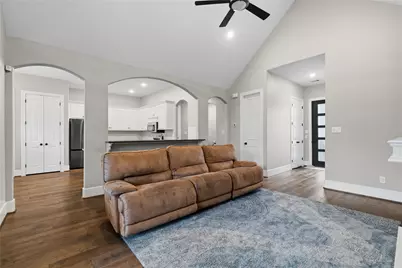 1002 Four Fountains Street, New Caney, TX 77357 - Photo 7