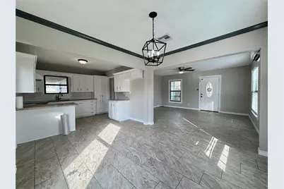1214 W 5th Street, Freeport, TX 77541 - Photo 9