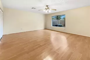 10619 Chapel Hill Dr, Houston, TX 77099 - Photo 11