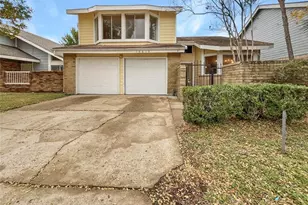 10619 Chapel Hill Dr, Houston, TX 77099 - Photo 1