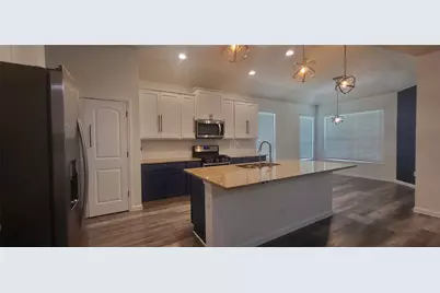 8506 Rialto Canal Loop, Houston, TX 77044 - Photo 5