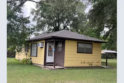 502 N Liberty Street, El Campo, TX 77437 - Photo 1