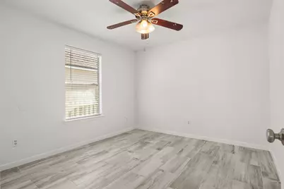 5061 Hauna Lane, Dickinson, TX 77539 - Photo 17