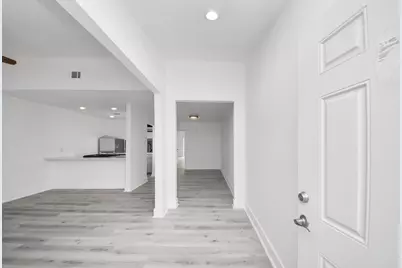 1014 Graham Drive #B4, Tomball, TX 77375 - Photo 7