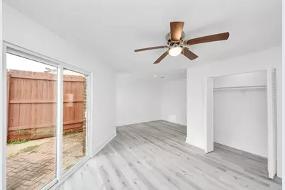 1014 Graham Drive #B4, Tomball, TX 77375 - Photo 23