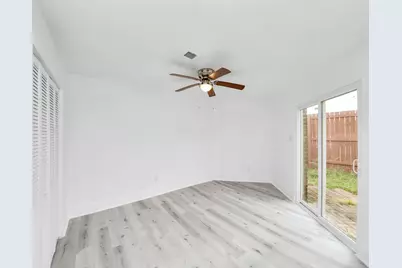 1014 Graham Drive #B4, Tomball, TX 77375 - Photo 25