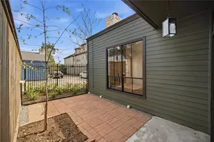2606 Nantucket Dr, Houston, TX 77057 - Photo 25