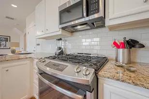 3733 Main Poplar Dr, Houston, TX 77025 - Photo 11