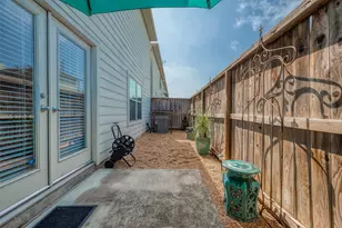 3733 Main Poplar Dr, Houston, TX 77025 - Photo 33