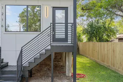 1216 Johnston Street #A/B, Houston, TX 77022 - Photo 19