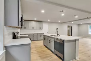 3709 Kettering Ave, Bay City, TX 77414 - Photo 11