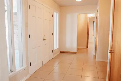 304 Van Winkle Street, Lake Jackson, TX 77566 - Photo 5