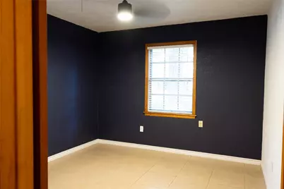 304 Van Winkle Street, Lake Jackson, TX 77566 - Photo 13