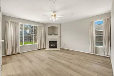 11511 Mill Bridge Court, Sugar Land, TX 77498 - Photo 5