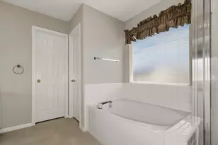 11511 Mill Bridge Ct, Sugar Land, TX 77498 - Photo 23