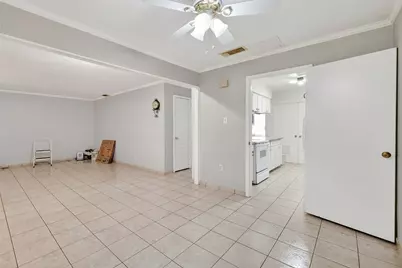 3834 Willow Springs Lane, Houston, TX 77080 - Photo 9