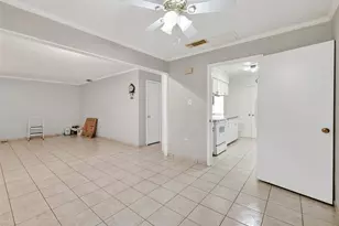 3834 Willow Springs Ln, Houston, TX 77080 - Photo 9