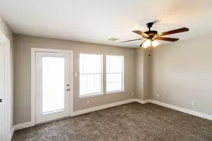 19419 Green Chase Ln, Houston, TX 77073 - Photo 9