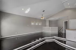 9705 Linkmeadow Ln, Houston, TX 77025 - Photo 9