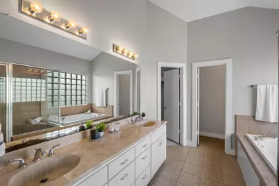 9705 Linkmeadow Lane, Houston, TX 77025 - Photo 15