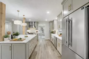 707 N Main St, Dayton, TX 77535 - Photo 11