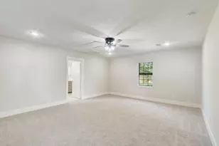 707 N Main St, Dayton, TX 77535 - Photo 23