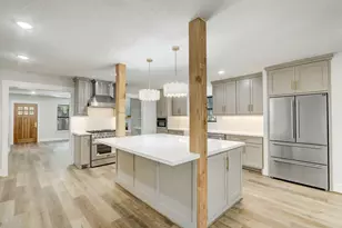 707 N Main St, Dayton, TX 77535 - Photo 19