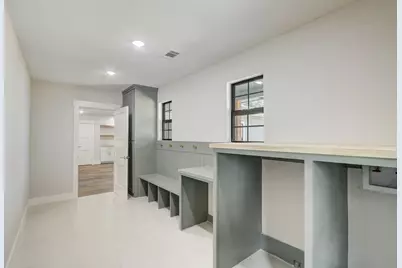 707 N Main Street, Dayton, TX 77535 - Photo 21