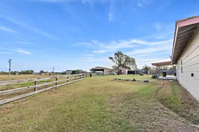 26983 County Road 115, Bedias, TX 77831 - Photo 25