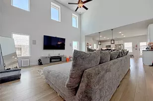 15210 Faushard Ln, Houston, TX 77044 - Photo 9