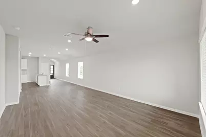 15602 Coneflower Hills Drive, Houston, TX 77090 - Photo 9