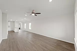 15602 Coneflower Hls Dr, Houston, TX 77090 - Photo 9