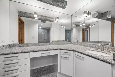 915 Franklin Street #9L, Houston, TX 77002 - Photo 33