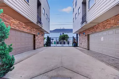 1420 Wilson Street, Houston, TX 77019 - Photo 1