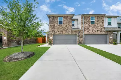 10318 Malta Trace Drive #B, Rosharon, TX 77583 - Photo 9