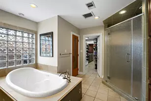 2 Cedar Lawn Dr N, Galveston, TX 77551 - Photo 19