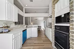 3311 S Briar Knoll Dr, Houston, TX 77082 - Photo 13