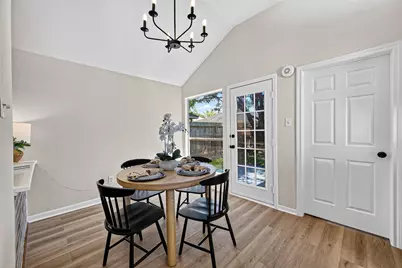 3311 S Briar Knoll Drive, Houston, TX 77082 - Photo 11