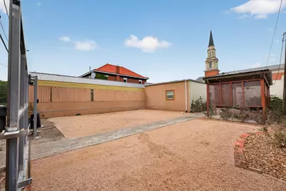 2219 Sealy Street, Galveston, TX 77550 - Photo 35